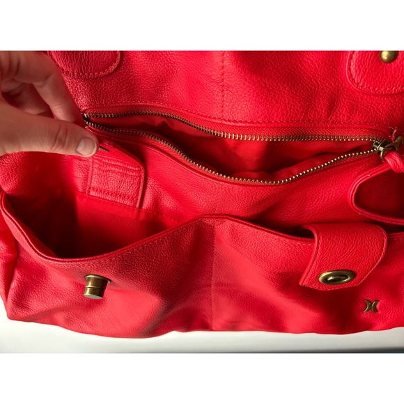 Hurley | Cherry red weekender duffel bag - Picture 4 of 16